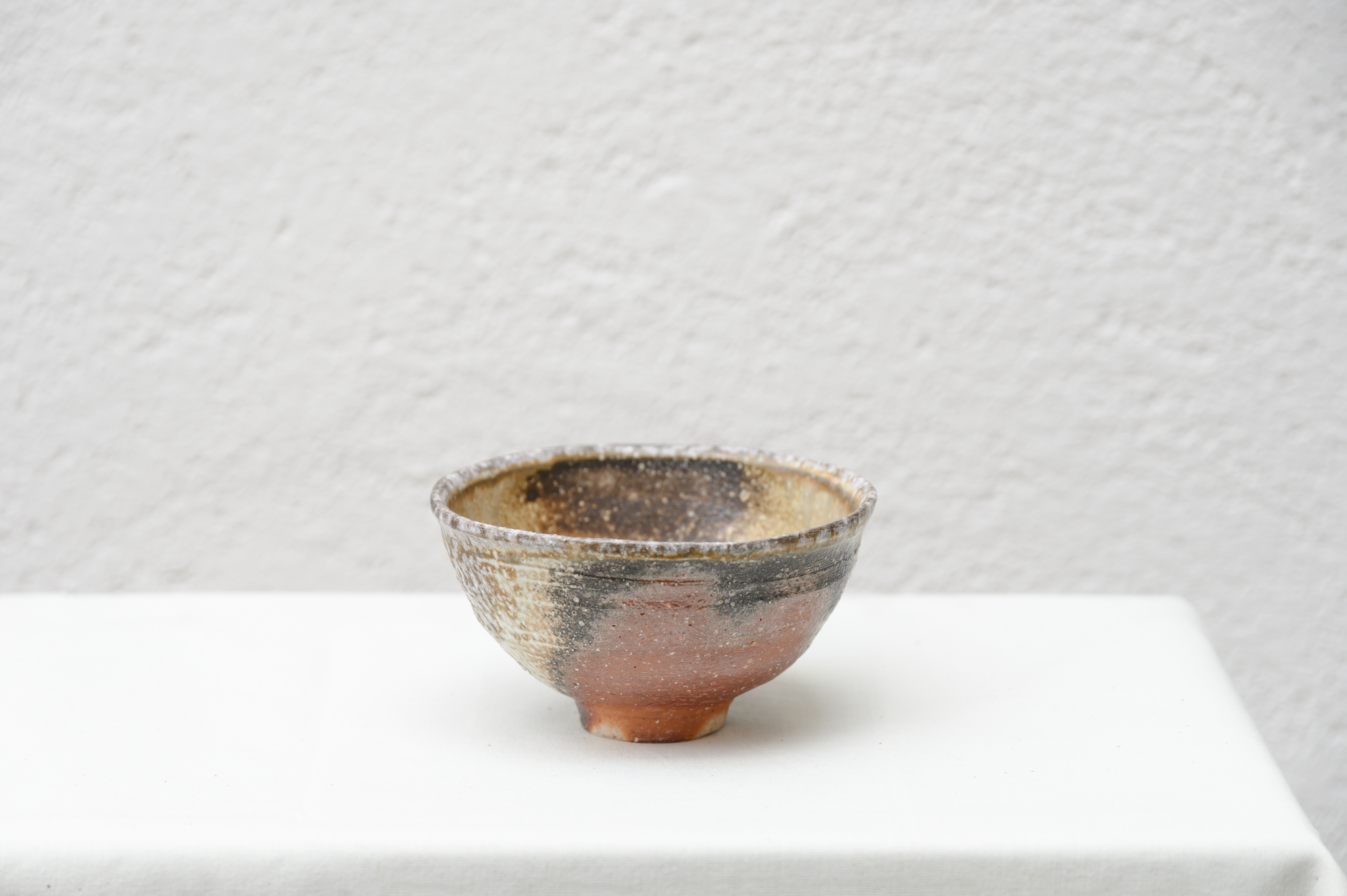 伊賀焼（谷本洋） のご紹介 | 繭ごもり