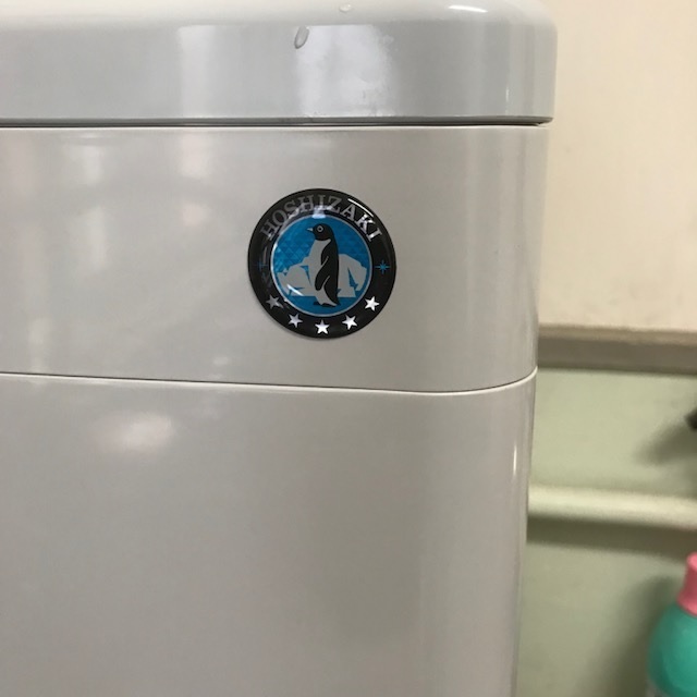 ホシザキの卓上型 温冷切替式ウォータークーラーです☆｜万木雄一