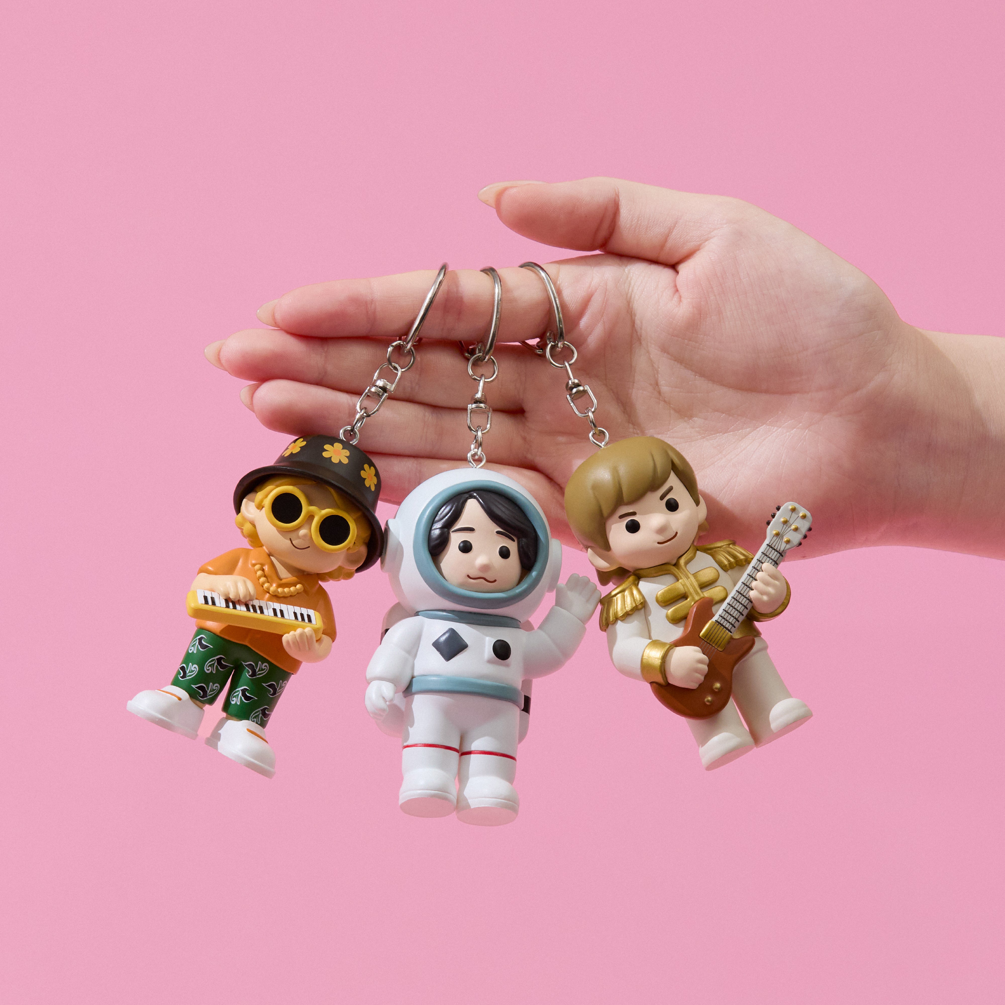 Wonder Museum MVキーホルダー(ビターバカンス) – Mrs. GREEN APPLE