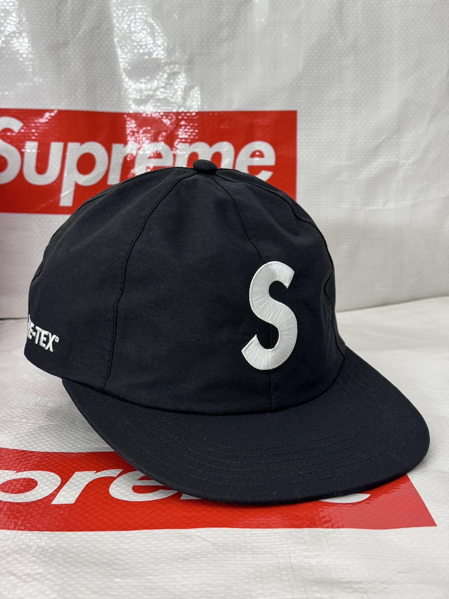 希少】Supreme GORE-TEX S Logo 6-Panel ブラック