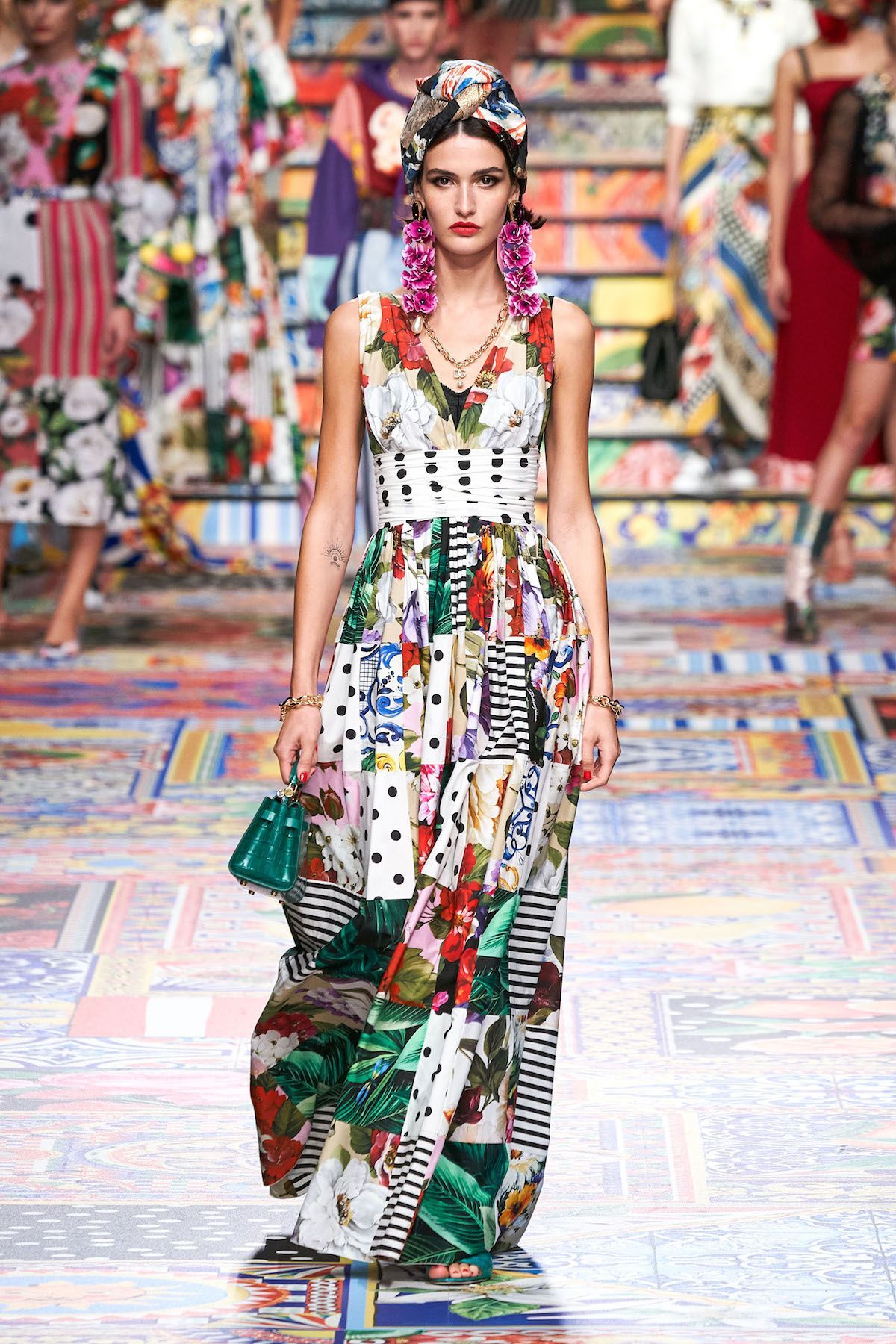 DOLCE＆GABBANA、愛するシチリア島をパッチワークで祝福！【ミラノコレ