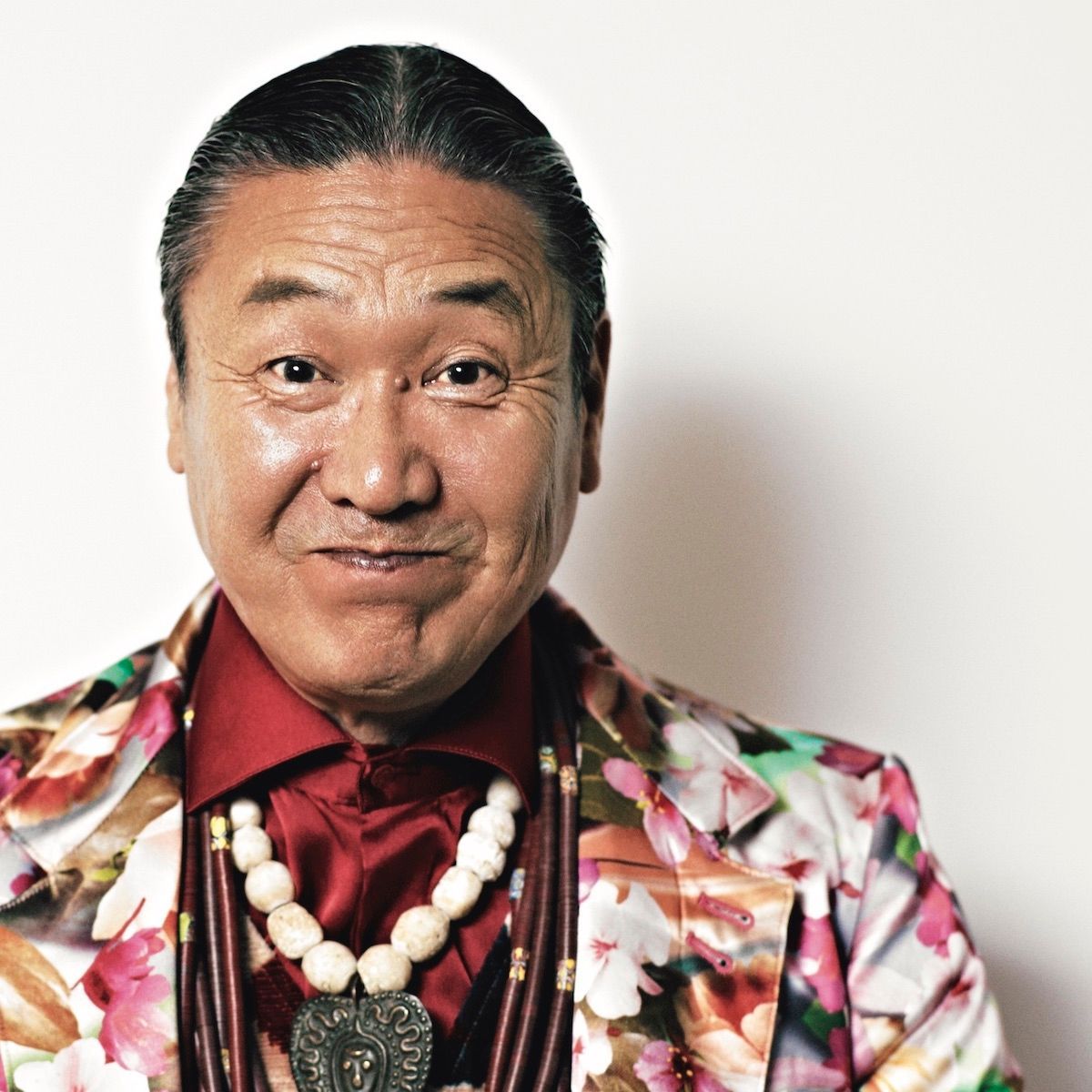 創造の情熱を燃やすクリエイター・山本寛斎、インタビューアーカイブ