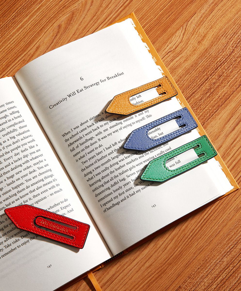 アニヤ・ハインドマーチ」初のステーショナリーグッズでデスク周りを