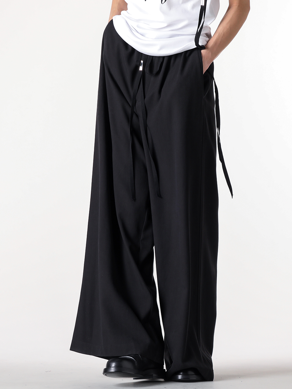 入荷情報] Ann Demeulemeester (アンドゥムルメステール) 2025SS