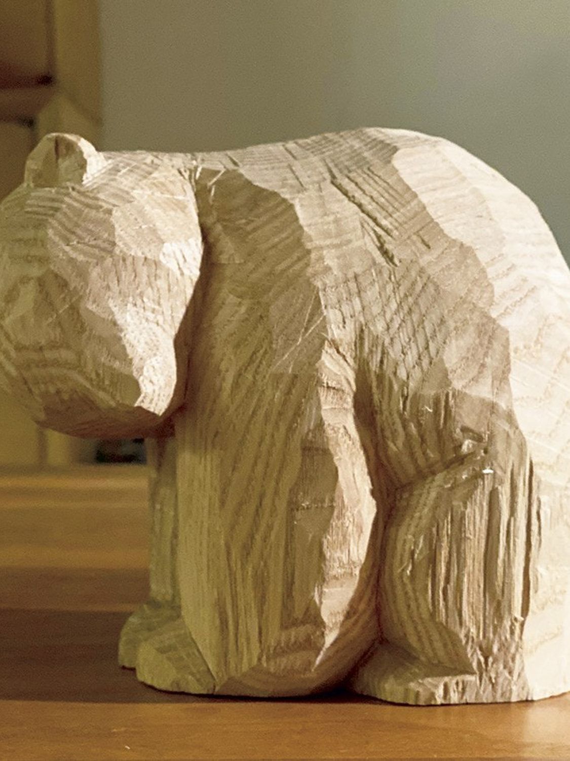 木彫りの熊 ② みきおさんのクマ 伊藤幹男 伊藤幹雄作 鮭背負い 木彫り