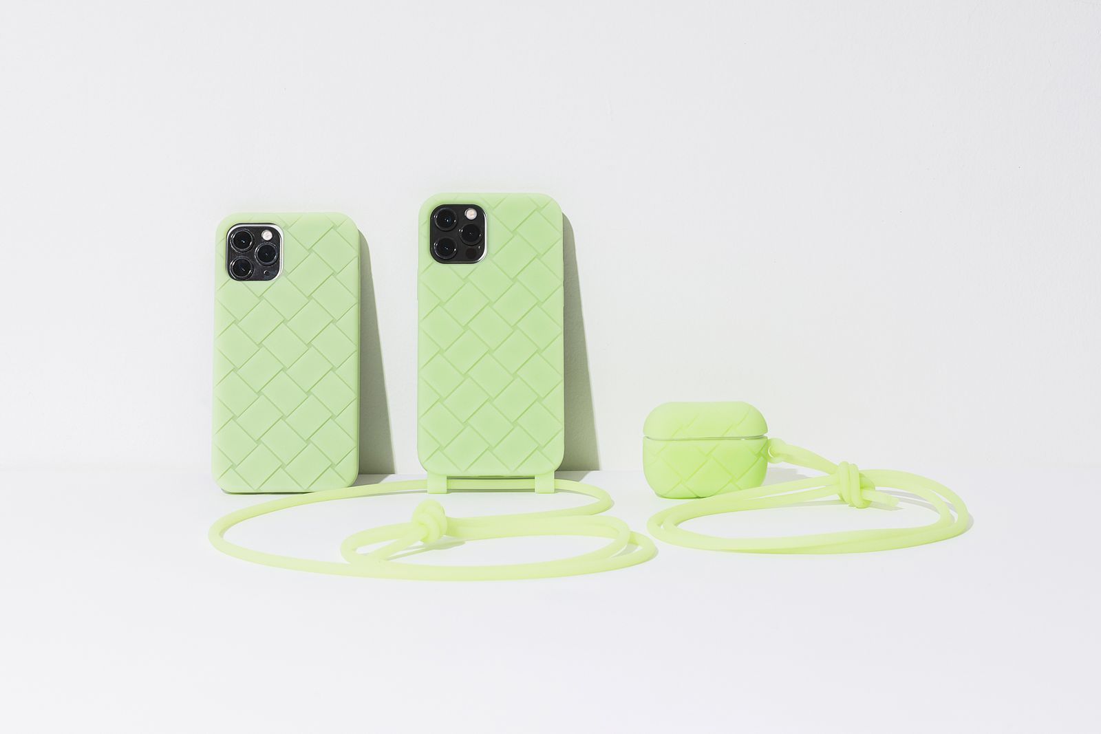Phone14 pro max ケース ボッテガ グリーン 緑 ライト 黄緑 BOTTEGA