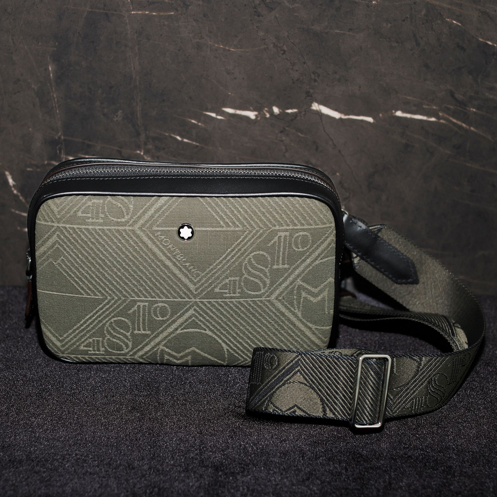 モンブラン 幸運・金運を呼び寄せる！入手困難な逸品のラピスデザイン