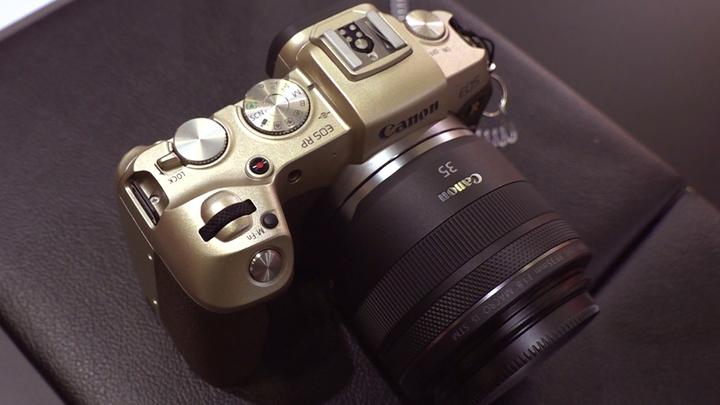 フルサイズ｣を恐るでない！ 限定のゴールドカラー｢EOS RP｣は超