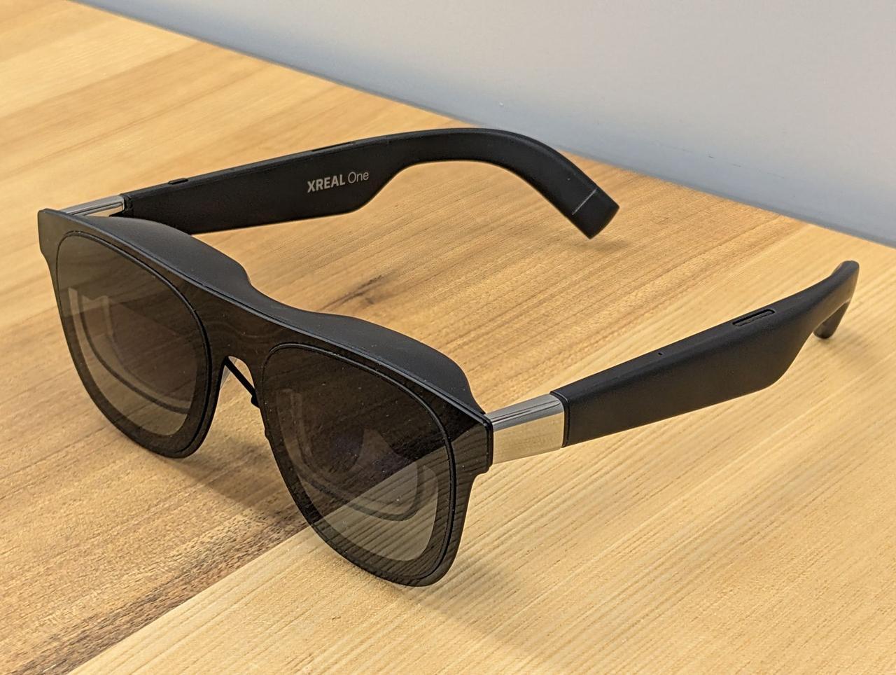 新型ARグラス｢XREAL One｣17日発売。ケーブル1本で大画面で作業可能