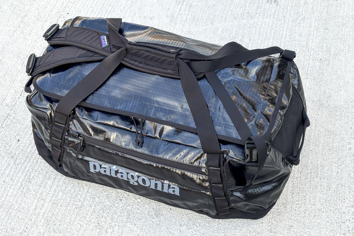 パタゴニアの定番「ダッフルバッグ」。1泊〜1週間の旅行まで対応できて