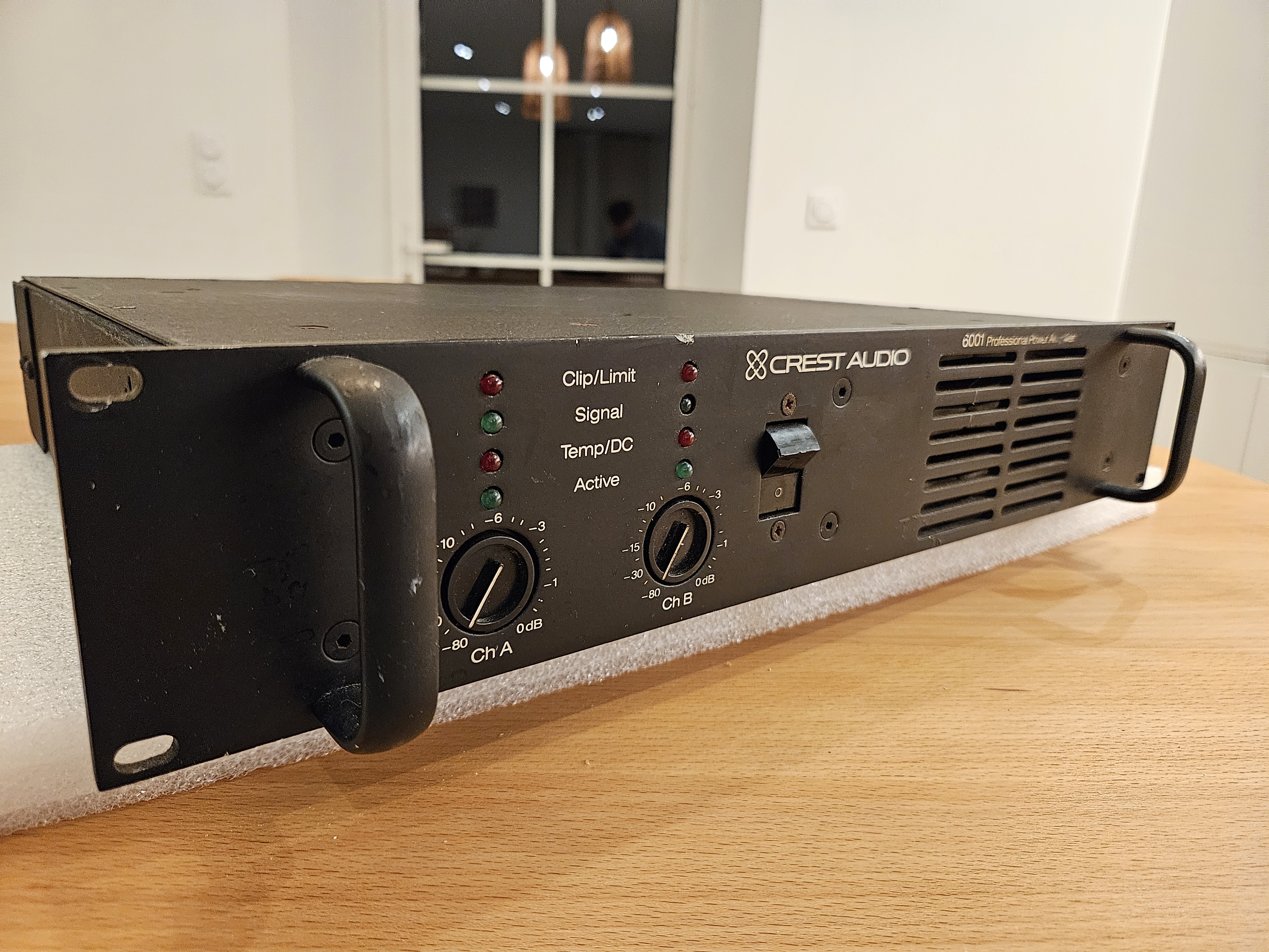 CREST AUDIO 6001 POWER AMPLIFIER 720W/CH