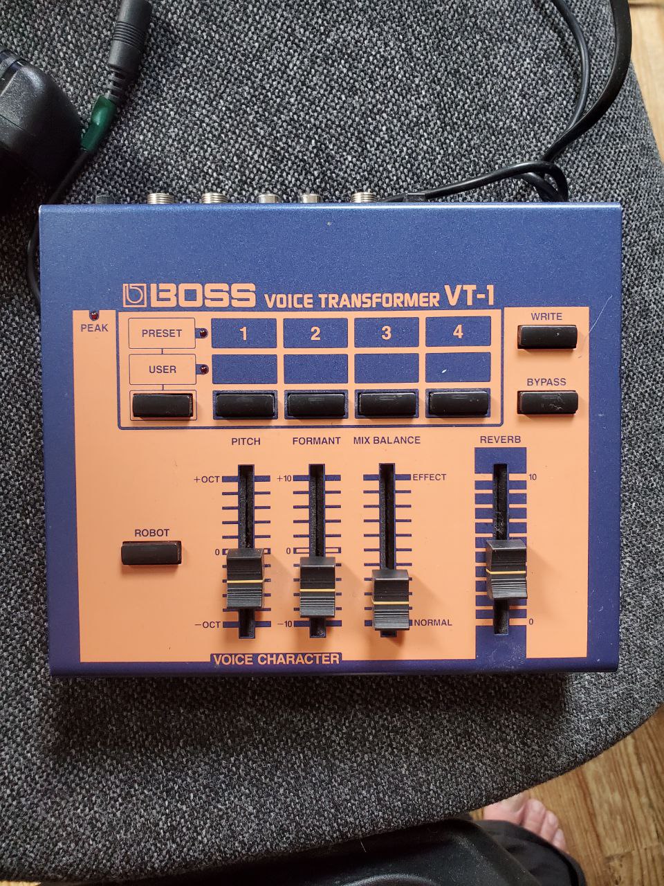 BOSS ボイストランスフォーマー VT-1 ビンテージボーカルエフェクター