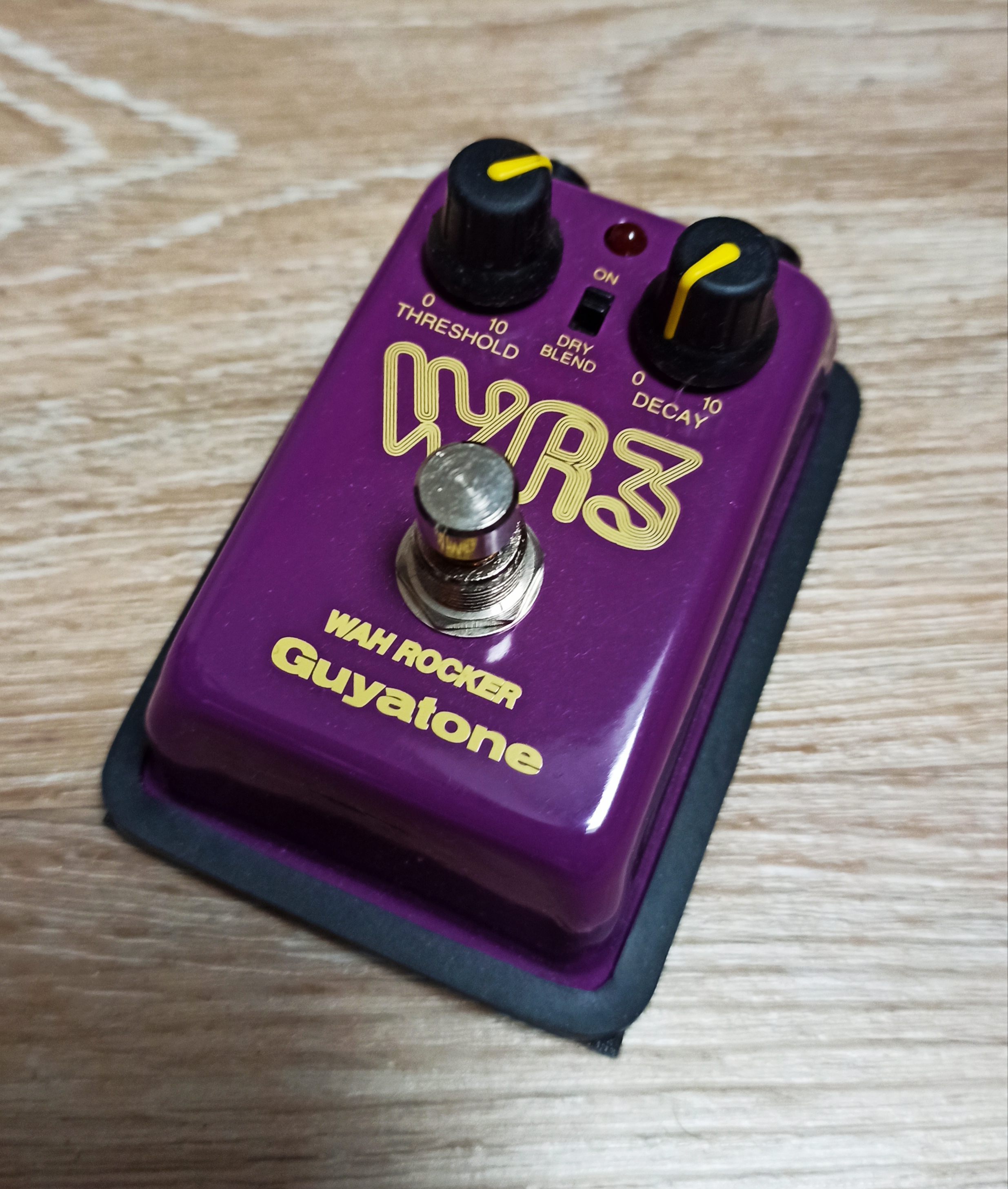 guyatone-wr-3-wah-rocker-