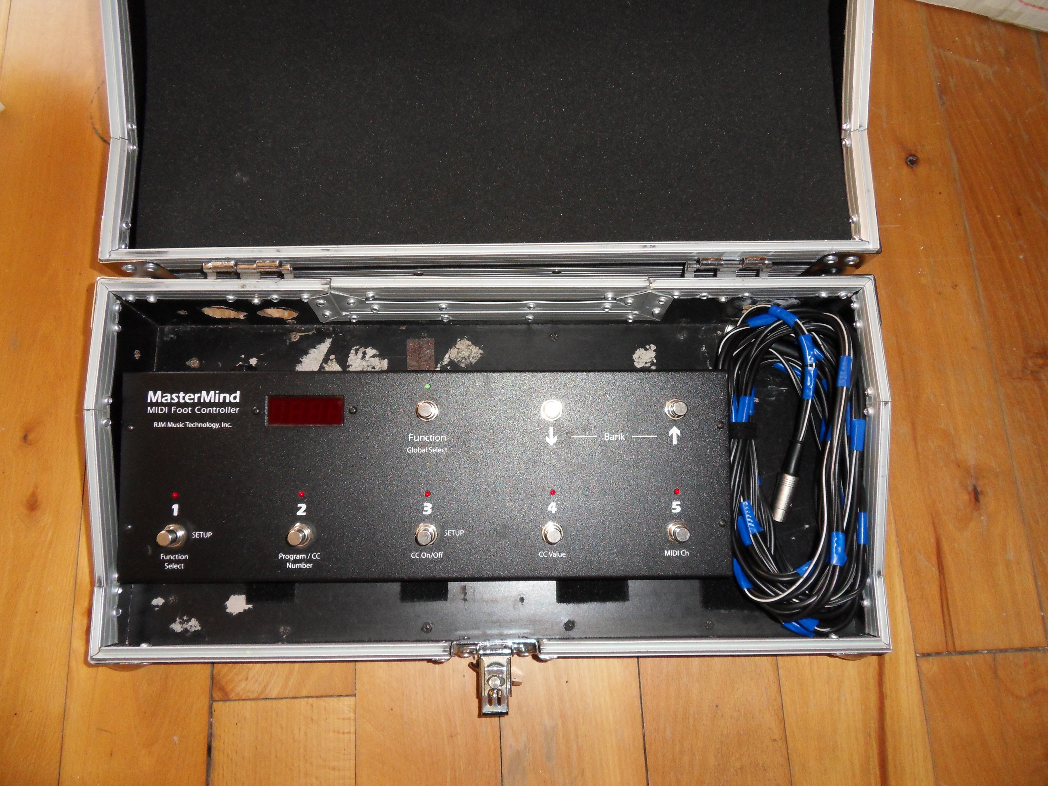 7ピン MasterMind MIDI Foot Controller Buy the Mastermind GT/22