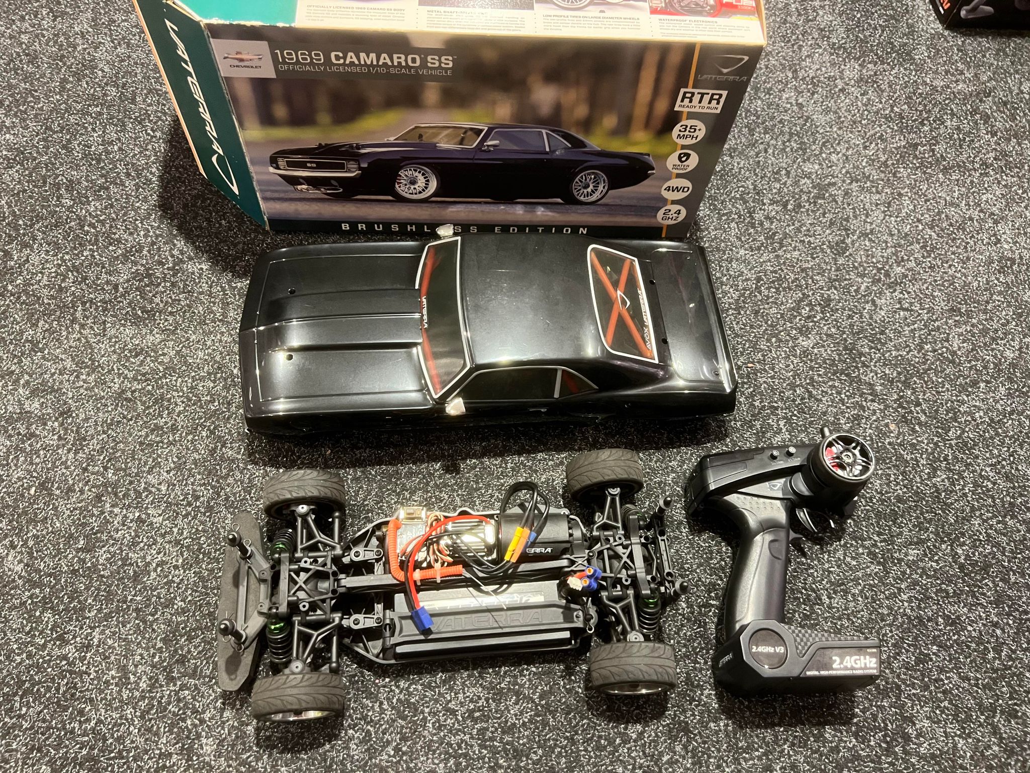 VATERRA 1969 CAMARO SSラジコンカー Vaterra 1969 Chevrolet Camaro