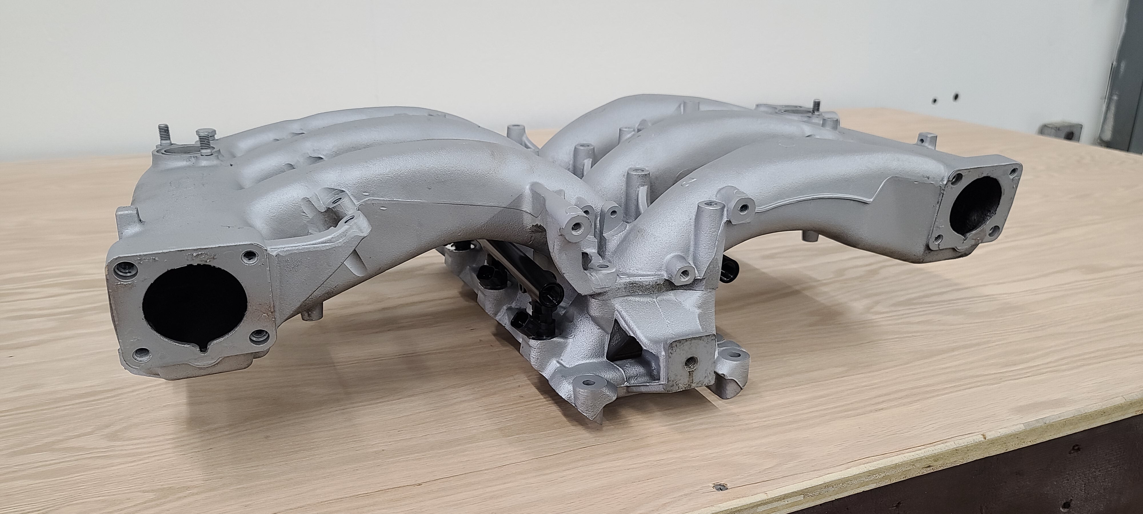 300zx under the plenum top feed fuel rail kit. LIMITED RUN