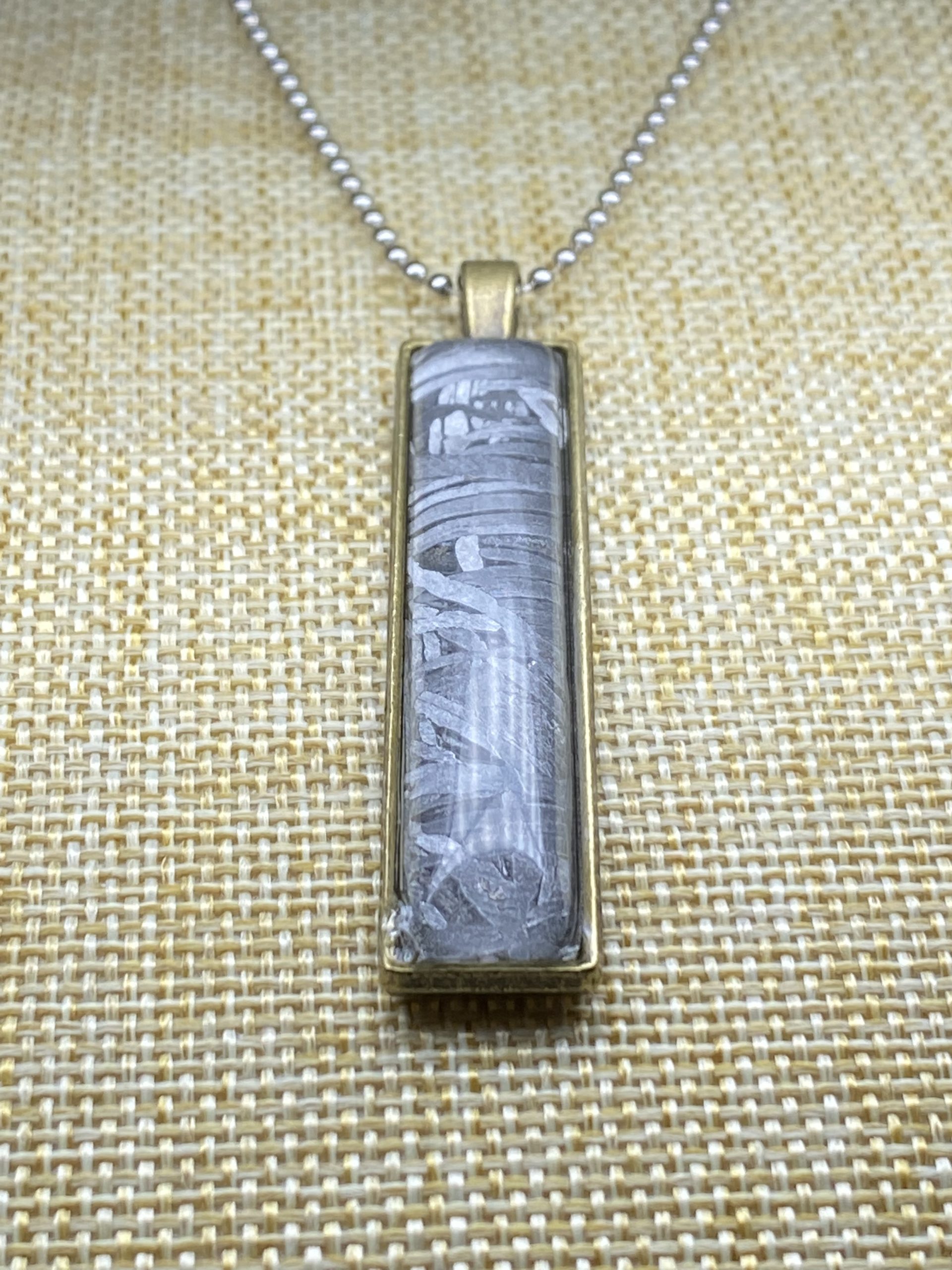 鑑別書】メテオライトジャパンのアルタイ隕石 ペンダント 68㍉ 鉄隕石