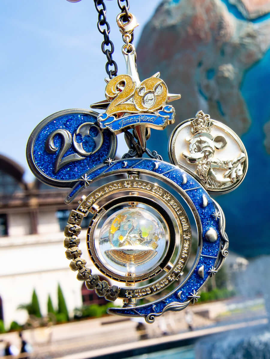 クリスタルスフィアディズニーディズニーシー20周年キーホルダー24点