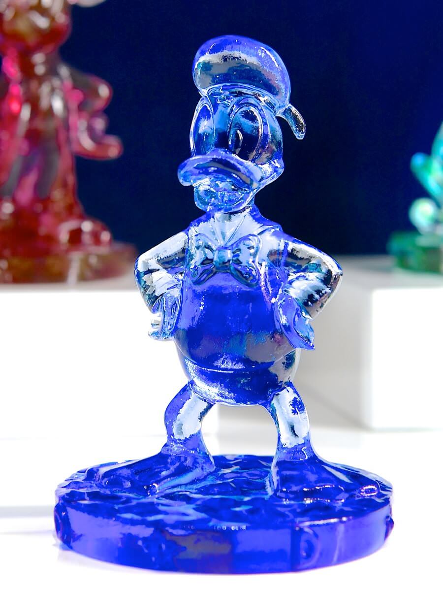 色鮮やかなガラスフィギュア！東京ディズニーランド｢ミッキー