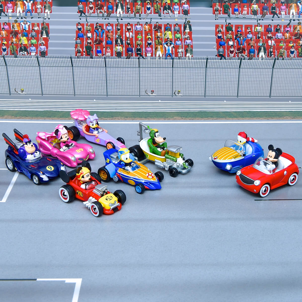 レア極美品】ディズニー ミニカー 箱付き 12台セットTDL TDS