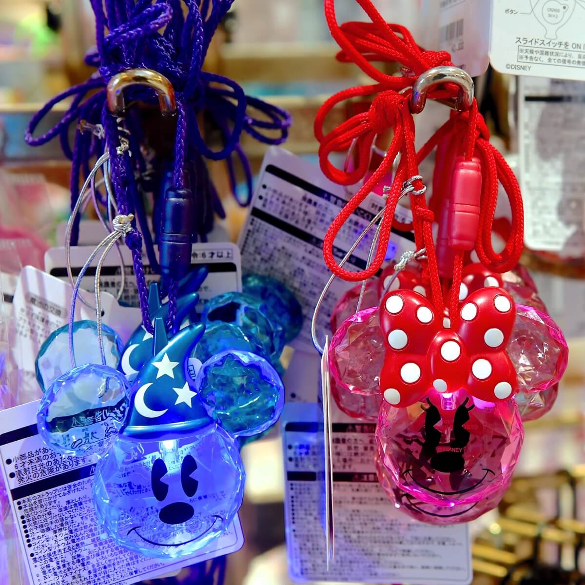 光る ペンダント ディズニー クリスマス ホワイト & ブルーライト 光る