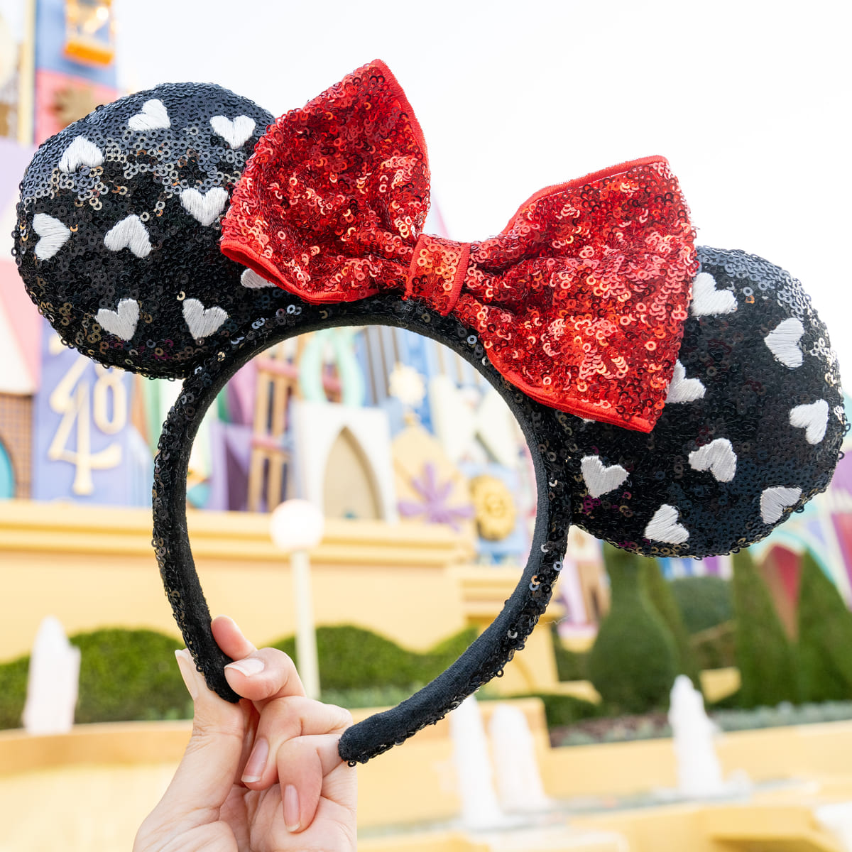 ディズニー 水玉リボンカチューシャ スパンコールにホワイトのドット柄