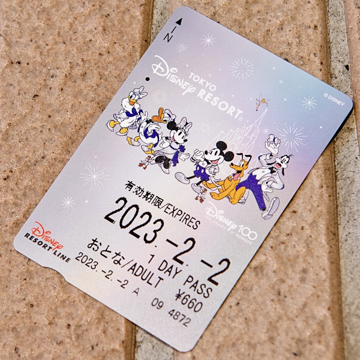 Disney 100＞ 記念入場券（20枚&アルバムセット） Disney100周年 記念