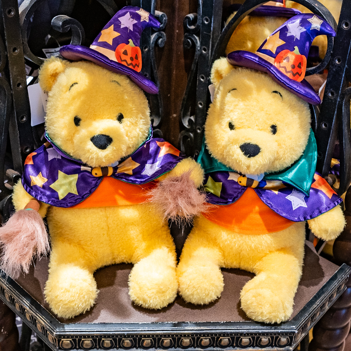 新品 ディズニーストア プーさん ハロウィン ぬいぐるみ 魔法使い 2004