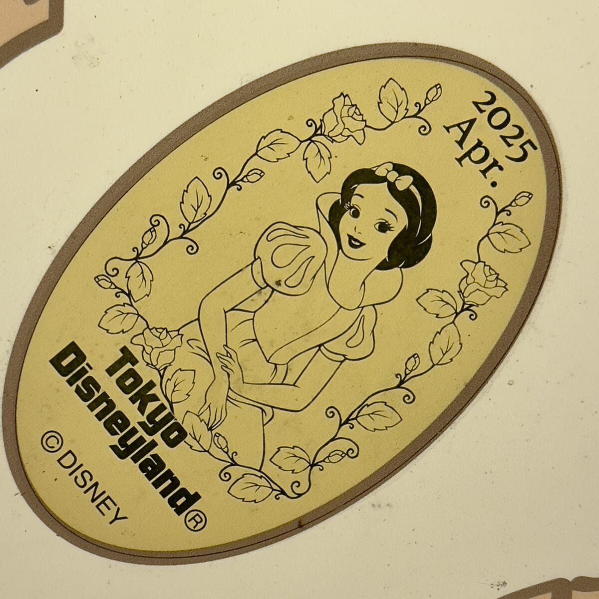 2026年版！東京ディズニーランド マンスリースーベニアメダルまとめ