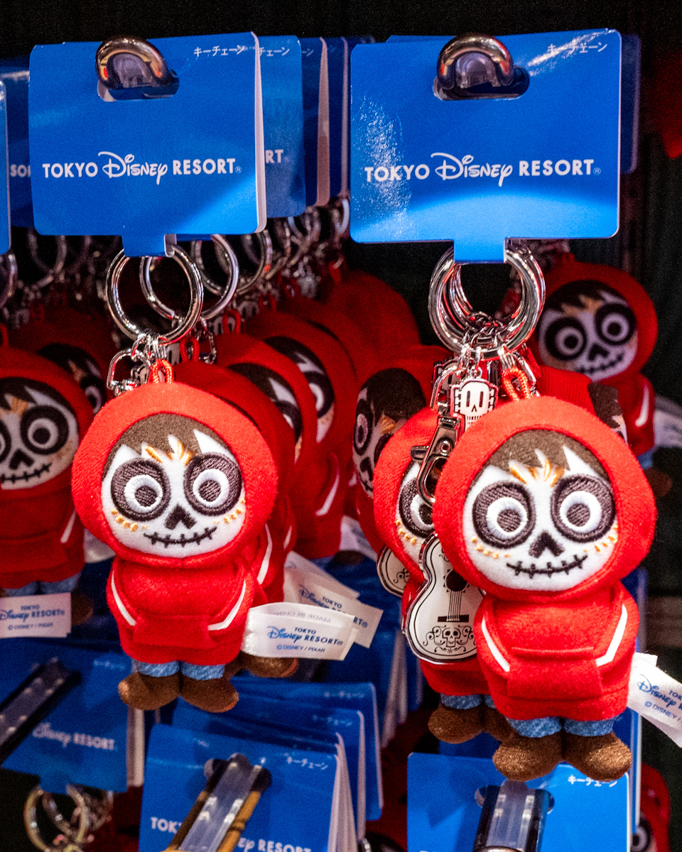 Funkopop リメンバー・ミー ミゲル キーチェーン ガイコツに扮した