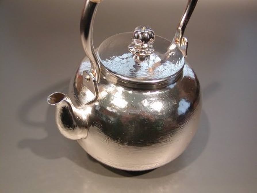 銀いぶし仕上げ 銀瓶丸型五合 秀峰堂 煎茶道具 銀瓶 湯沸し