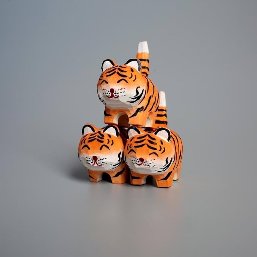 Amazon.co.jp: 虎の置物 干支 木製彫刻 運気アップ 魔除けお守り
