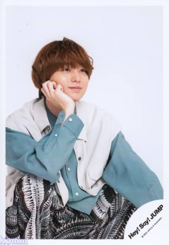 Amazon.co.jp: Hey! Say! JUMP 公式生写真（伊野尾慧）HAL00682 : おもちゃ