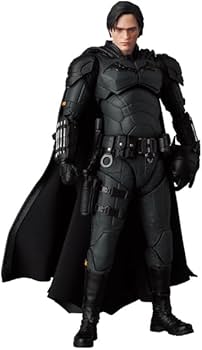 Amazon.com: Batman (2022): The Batman MAFEX Action Figure : Toys