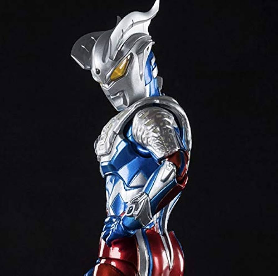 フィギュアーツ ウルトラマンゼロ 10th Special & ゼロマント Amazon