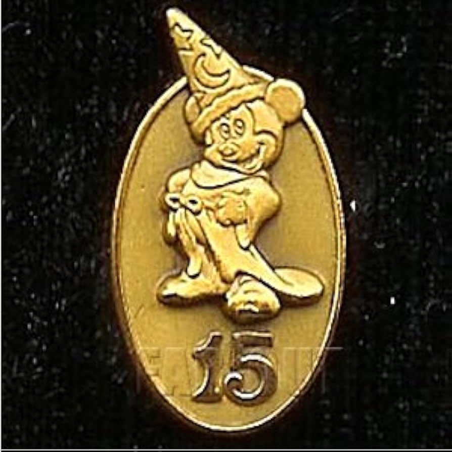 東京ディズニーランド幹部関係者 限定 シンデレラ城 ピンバッジ 非売品