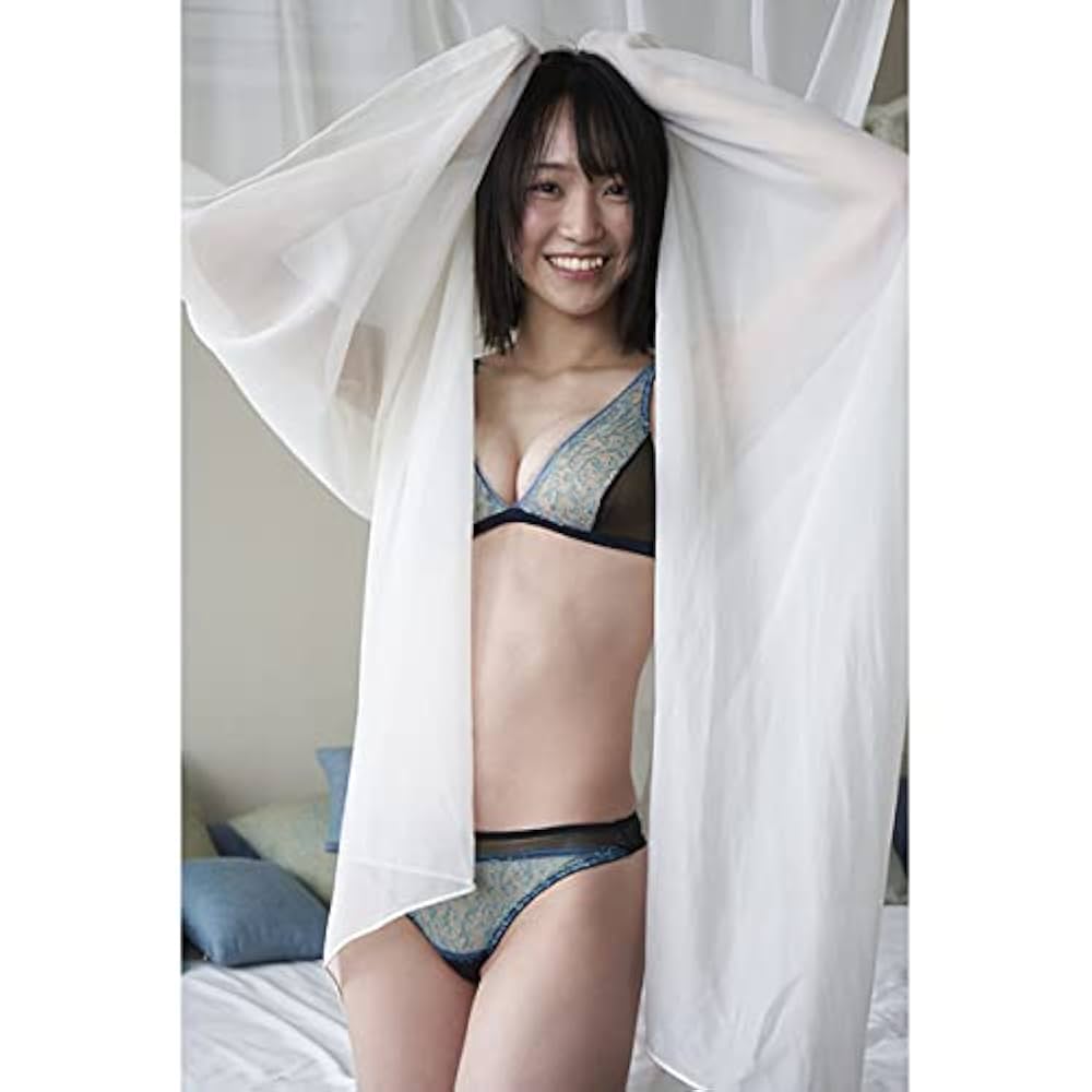 君にしか教えない 野口衣織ファースト写真集 Amazon.co.jp: 野口衣織