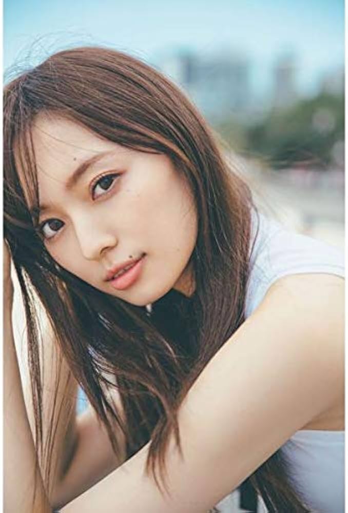 Amazon.co.jp: 乃木坂46 梅澤美波 1st写真集『夢の近く』【セブン