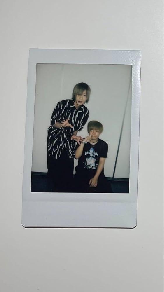 SLH KARASU チェキ