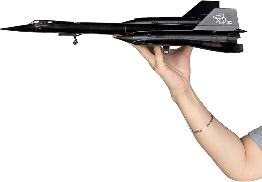 Amazon.com: Mahfisj 1/72 Scale SR71 Model - 17.9 Inch Length