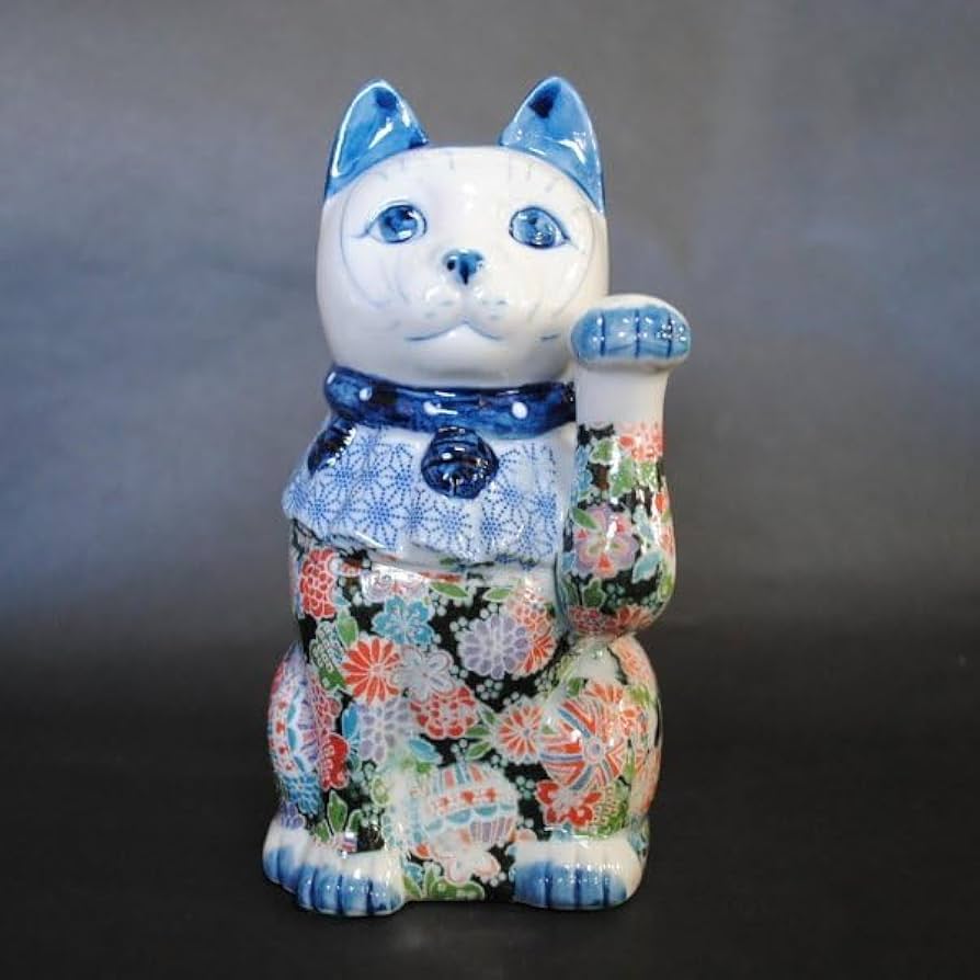 Amazon.co.jp: 瀬戸焼 招き猫 日本製 友禅磁器ホワイト柄(小) 17.5