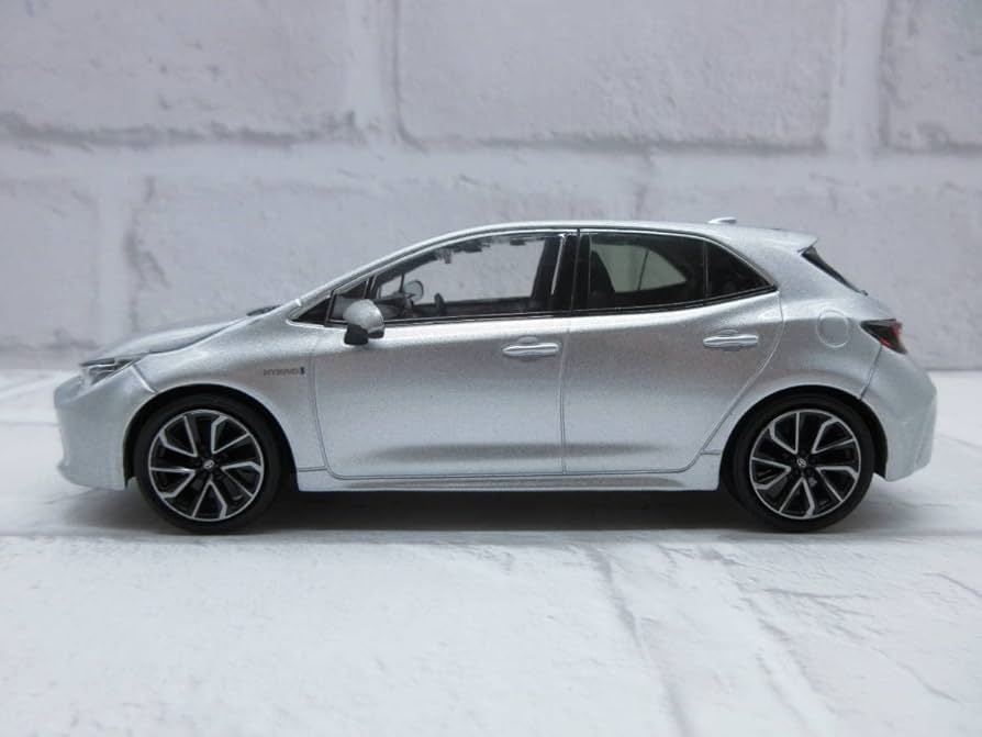 Amazon.co.jp: ミニカー 1/30 トヨタ カローラスポーツ