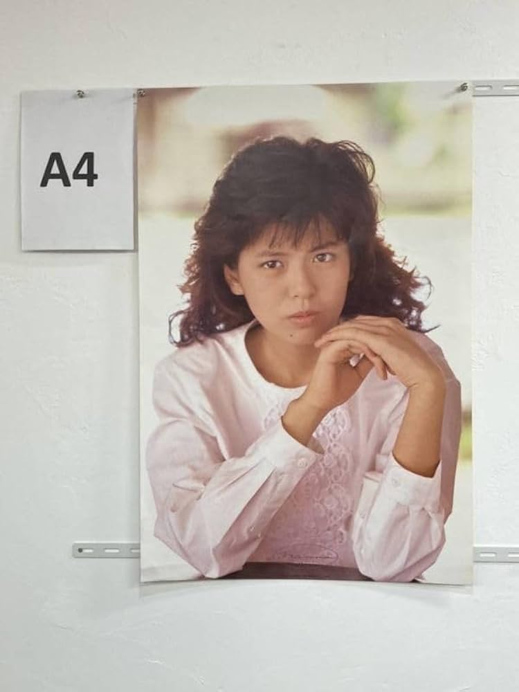 Amazon.co.jp: P02-12 / 南野陽子 ポスター 約91.2㎝×61㎝ : おもちゃ