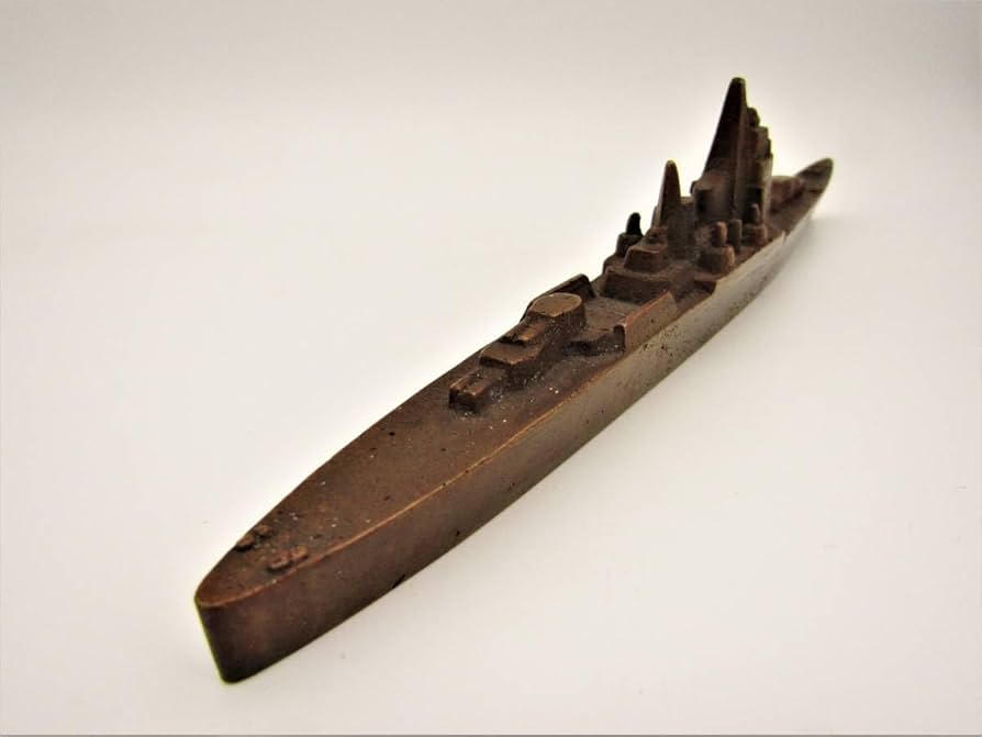 Amazon.co.jp: 昭和11年特別大演習観艦式記念品高雄型重巡洋艦文鎮