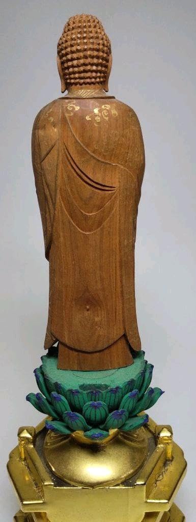 本格手彫り彫刻 阿弥陀如来 純金箔押し六角台座 Amazon.co.jp: 本格