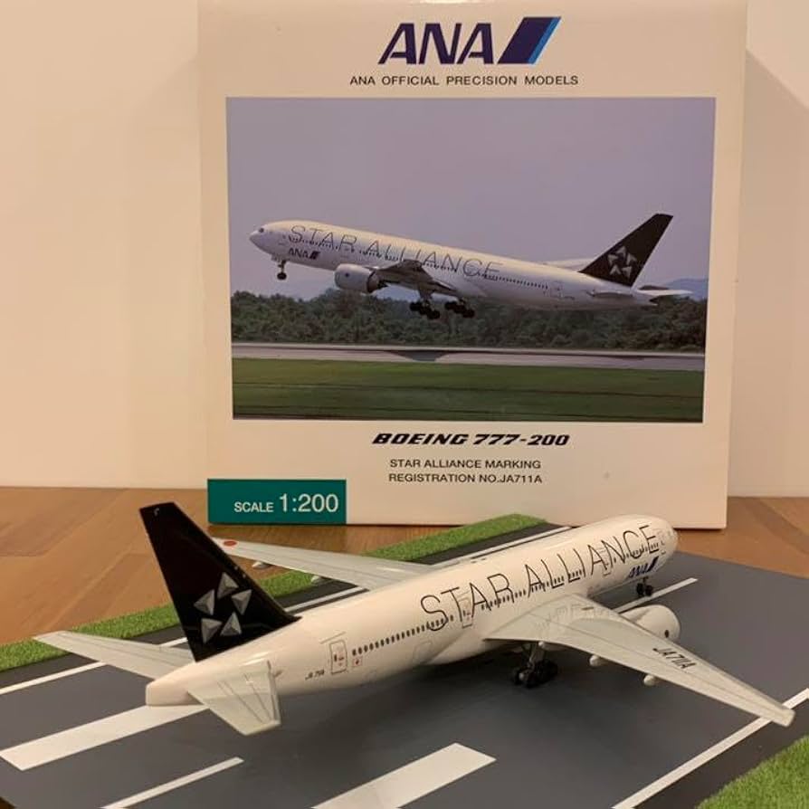 全日空商事 1/200 ANA B777-200 STAR ALLIANCE Amazon.co.jp: ANA