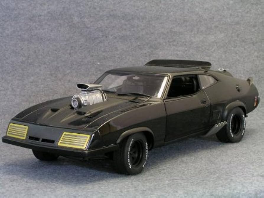 マッドマックス2 インターセプター 1:18 Amazon.co.jp: 1/18 マッド