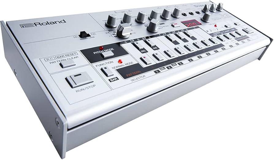 Amazon | Roland ローランド BassLineシンセサイザー TB-03 電池駆動