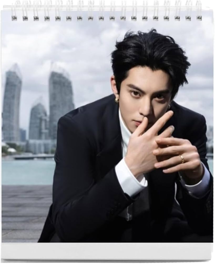 Amazon.co.jp: ワンホーディー カレンダー 2026年 王鶴棣 卓上