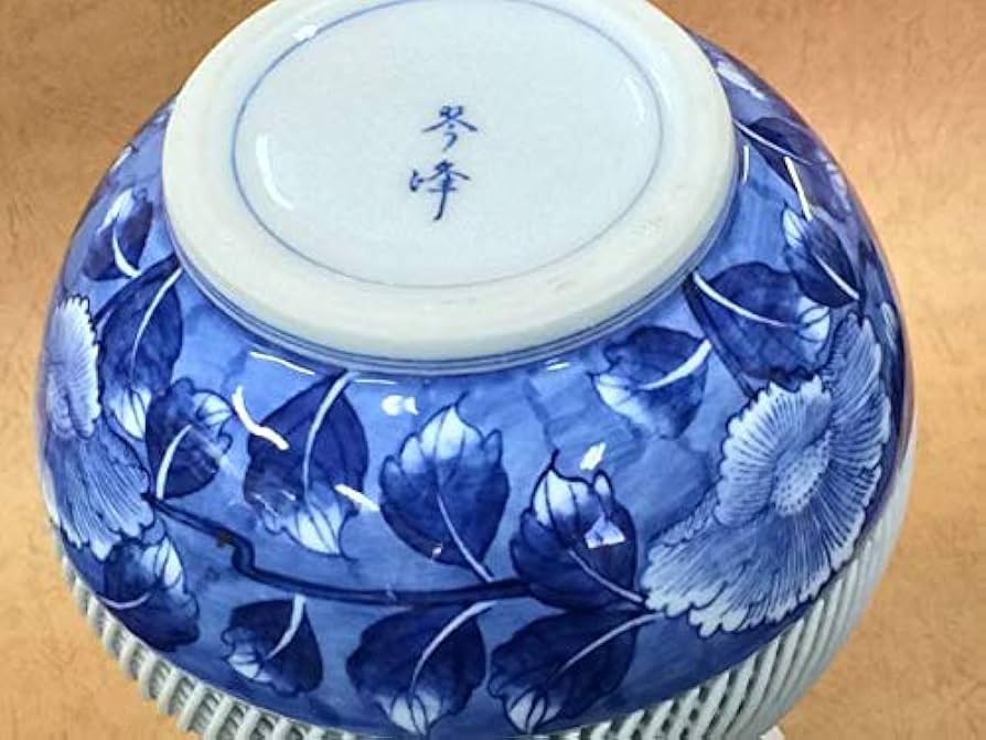 1568 【希少】有田焼網目透かし壺琴峰蓋付き染付青花花瓶